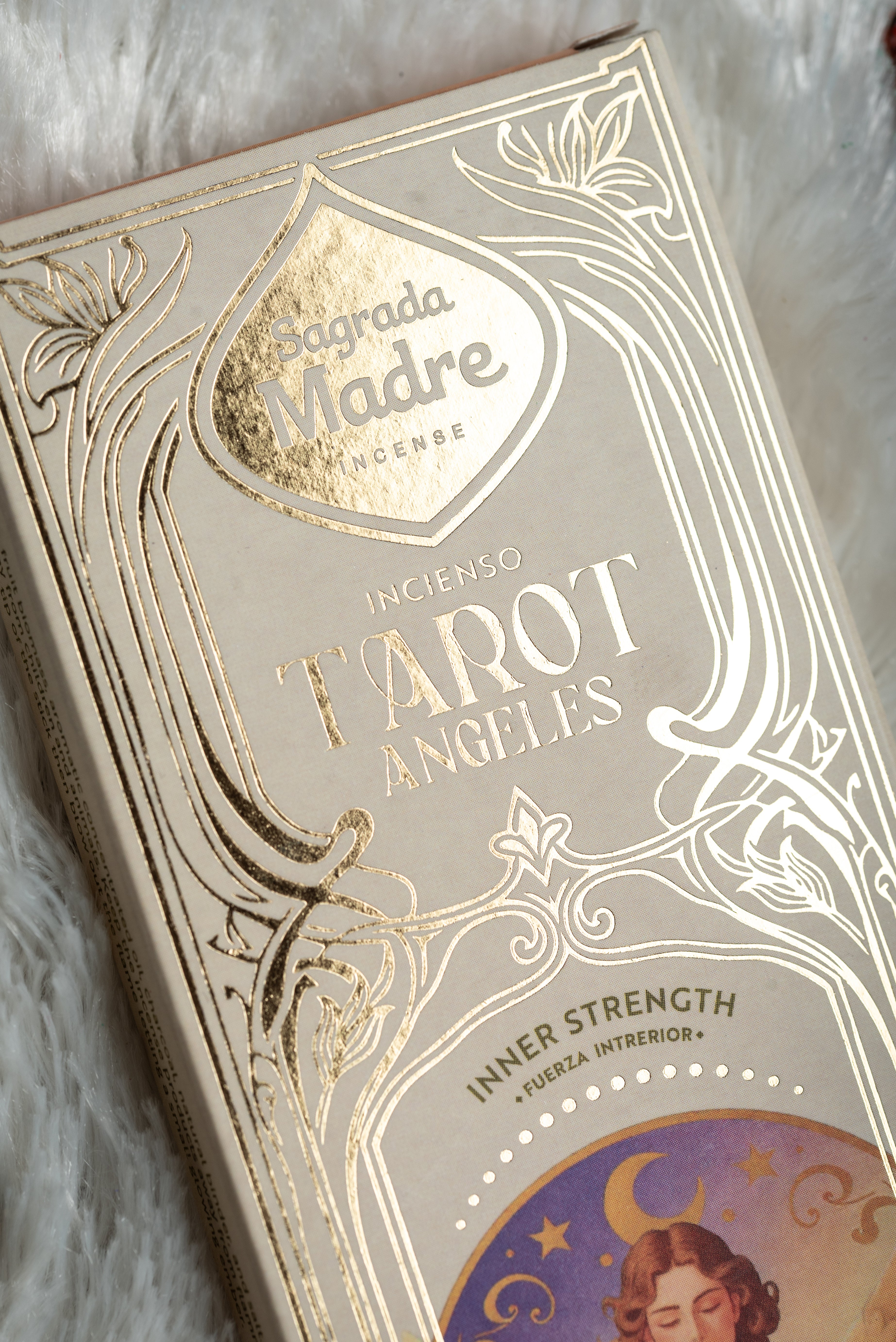 Sagrada Madre Tarot Angelai – Vidinė Jėga (Saldus Kakavos Aromatas)